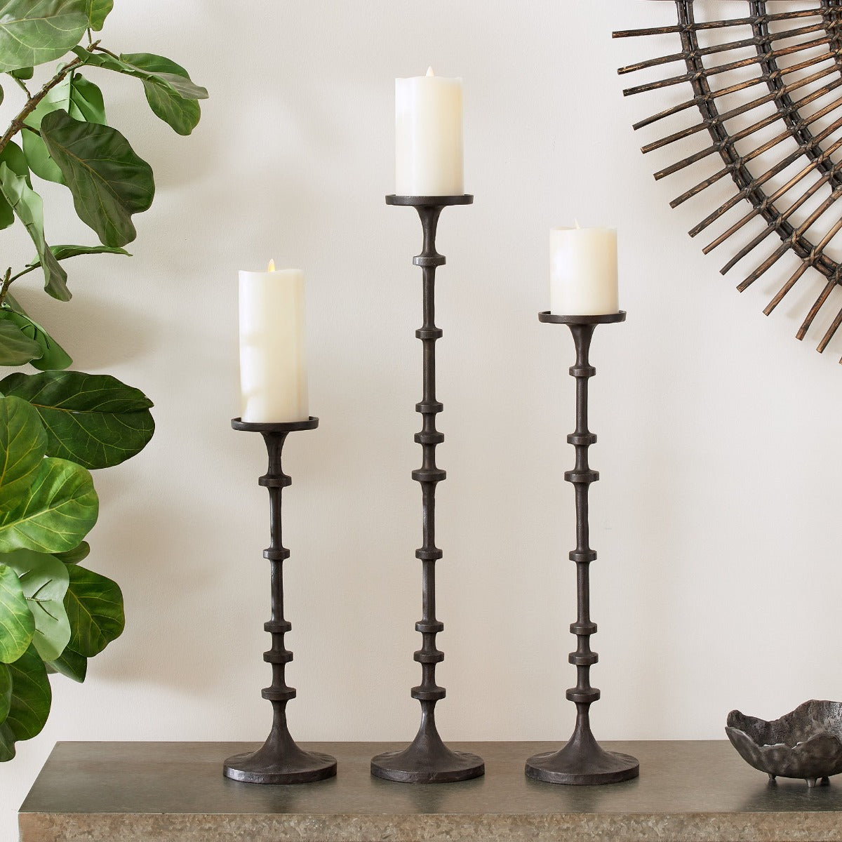  Iron Taper Candle Holder - Set of 3 Decorative Candle Stand -  Candlestick Holder for Wedding, Dinning, Party - Antique Brass : Home &  Kitchen