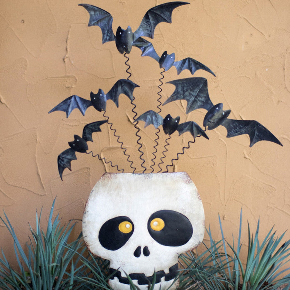 Halloween Skull & Bats Yard Art